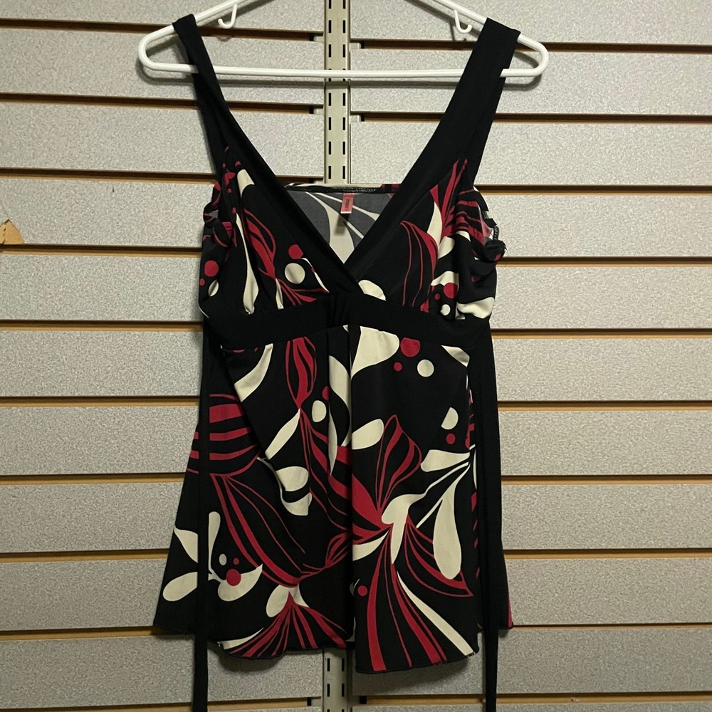 Tempted Black Red White Floral Print V Neck Tank Top Juniors‎ Size Large